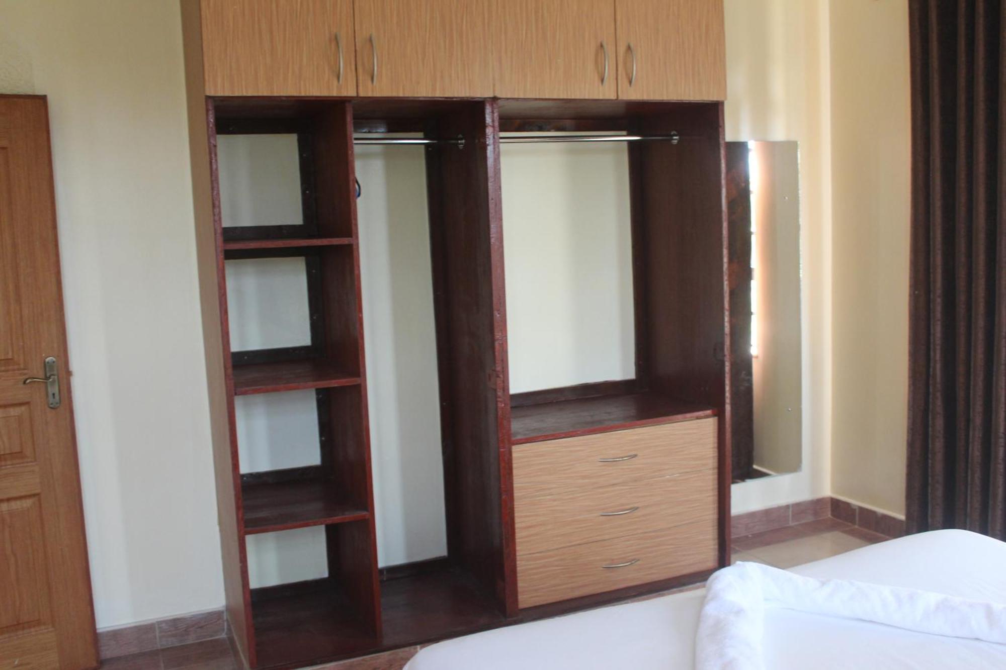 Eshborns House - Near Jomo Kenyatta International Airport And Sgr With Shuttle Services Syokimau Exterior photo
